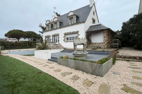 Grande maison vue mer la grande plage a pied