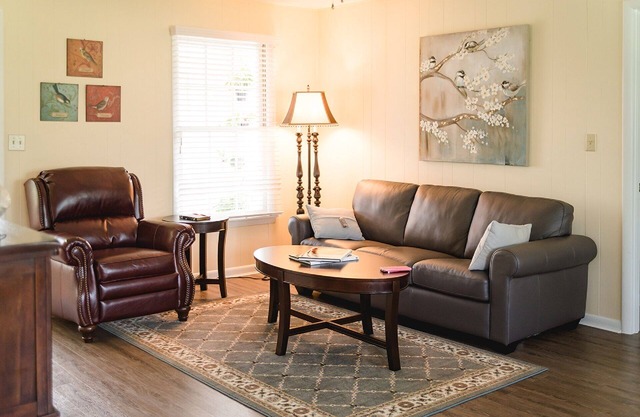 Grandma's Cottage; A charming 4 b-room home in a quite and peaceful setting
