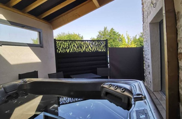 Grange Rénovée Avec Jacuzzi