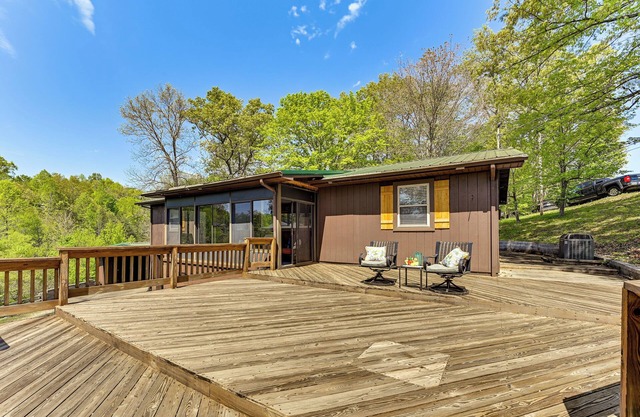 Gray Vacation Rental w/Deck + Pond Access!