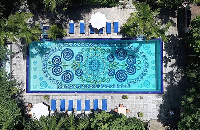 Graycliff Hotel And Restaurant