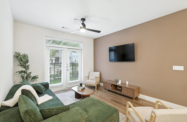 Grayson 13068 Luxury Living DT Fort Worth 2B2B