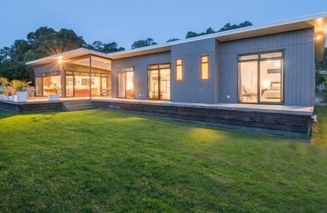 Great Big Sunny & Spacious Designer Bach