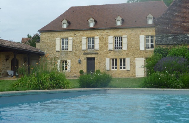 Great charming house with swimming pool Black Périgord