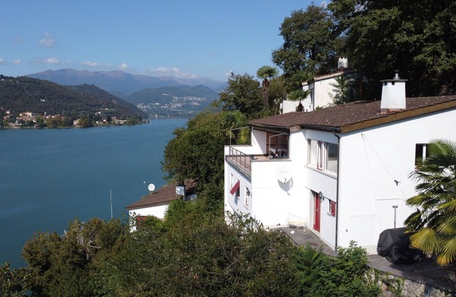 Great lake view: vacation home with lake view
