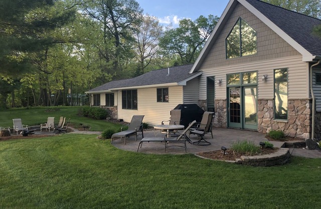 Great Lakefront Property with Amazing Sunsets!