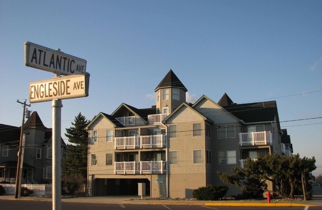Great location across the street from the beach.