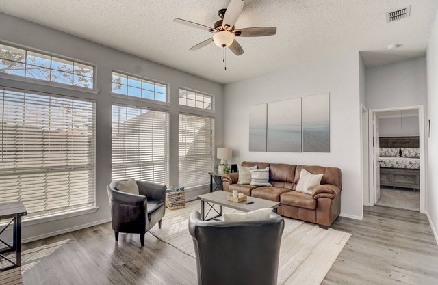 Great Location in Frisco FISD.