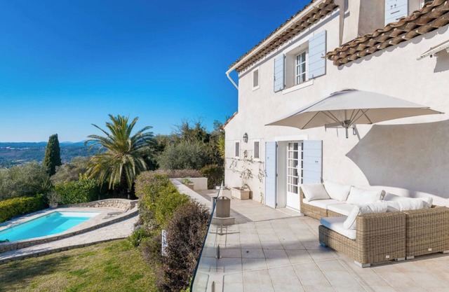 Great views & calm, stunning Provence Mas refurbished