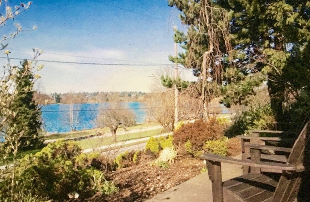 Green Lake VIEW 2 Bed 1 Bath Modern Apt, Fam Friendly, Cook's Kitchen, Laundry +