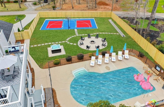 Greensboro Getaway Villa | Pool + HotTub + Golf + Basketball Court + Pickleball