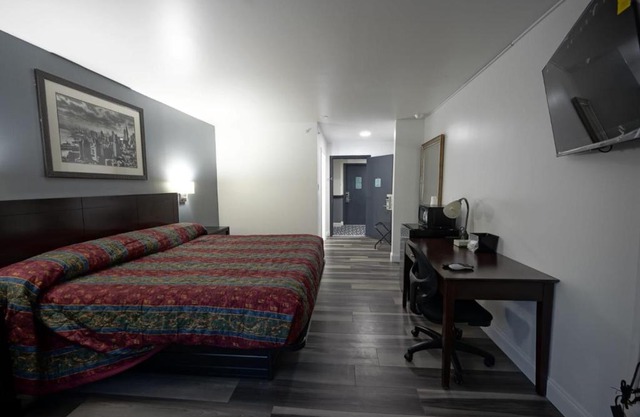 Greenwoods inn & Suites