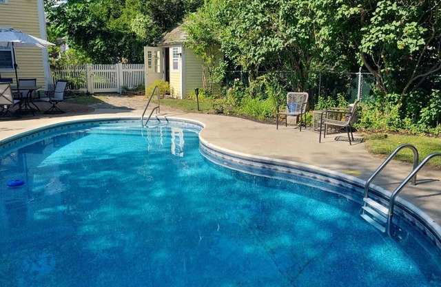 Groton Bay/Heated pool opens May 6th 2023!