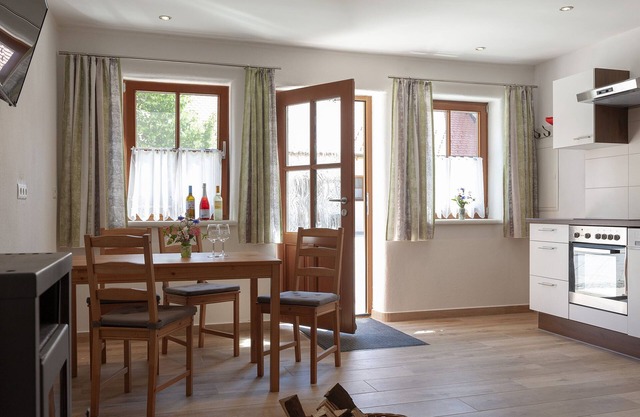 Ground floor/barrier-free vacation apartment with cozy Swedish stove