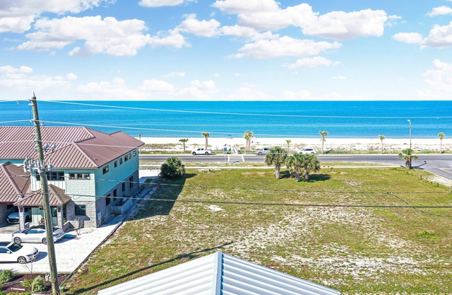 Ground Floor Unobstructed Gulf Views ~ Sunny Beach Retreat B