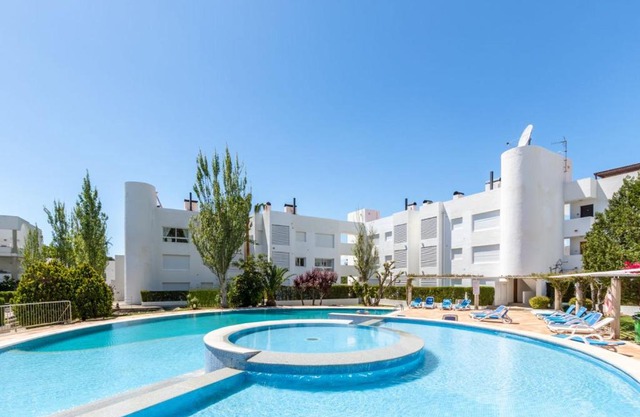 Ground Floor with private garden Bellresguard