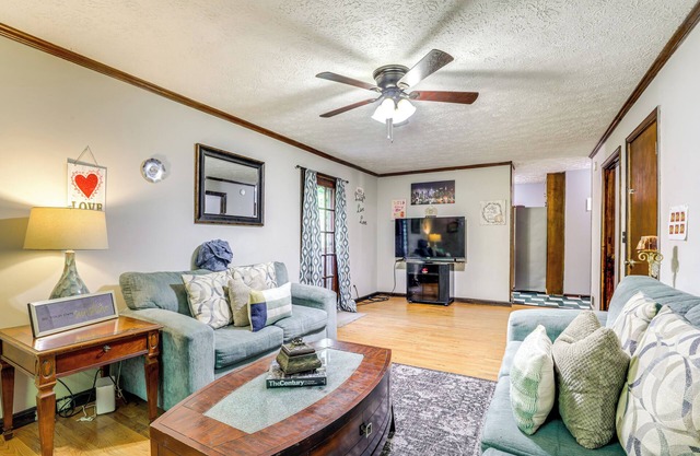Group Getaway: Spacious Home in Stone Mountain!