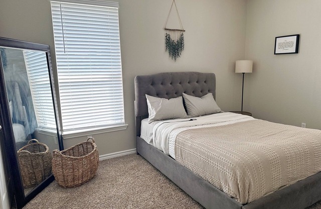 Guest Favorite - Medical area - 10 minutes from Downtown