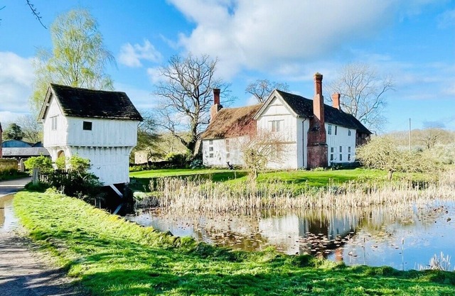 Guest Homes | Pool Cottage