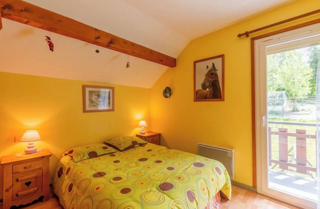 Guest House 'Chambres D'hotes Près Lac Annecy 2' with Shared Pool and Shared Garden