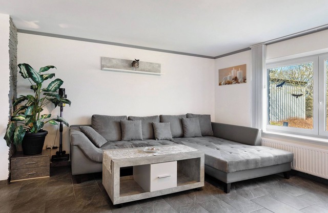 Guest House 'Deluxe Fewo Zw Plöner See U Ostsee' with Balcony and Wi-Fi