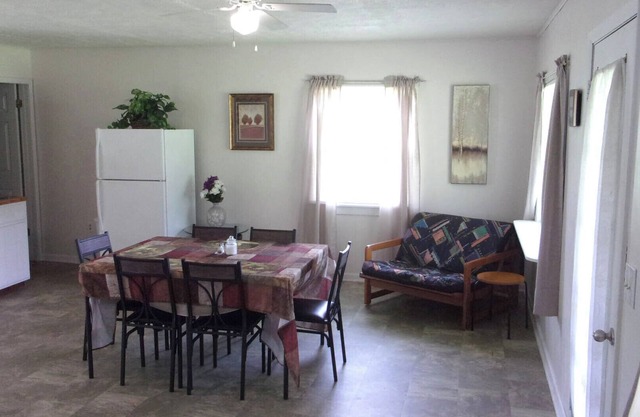Guest House on Beautiful Cane Creek - State Parks and Tennessee River Nearby