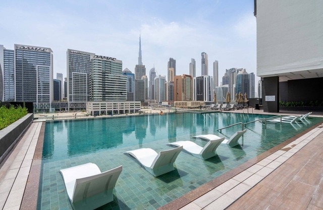 GuestReady - Majestic canal and Burj Khalifa view