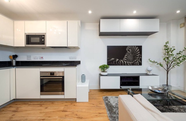 GuestReady - Urban Living in Wimbledon