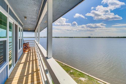 Gulf Coast Cottage with Beach Access Fish and Paddle!