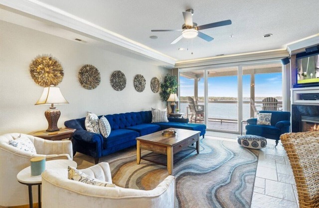 GWEN'S GETAWAY!, TOP FLOOR! 10 Mile View, Kid Friendly!