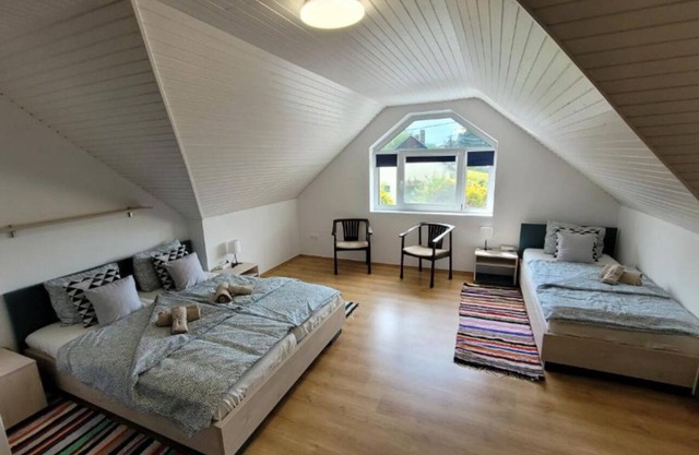 Gyöngyike Apartmanház Vonyarcvashegy - Two-Bedroom Apartment 3