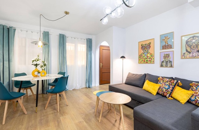 H2M Feijoo close to city center in a quiet area