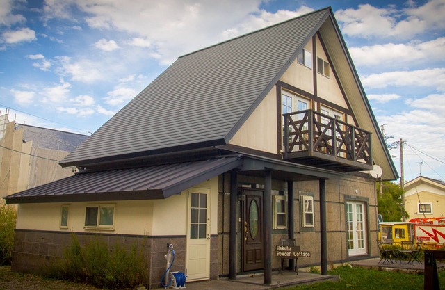 Hakuba powder cabin A