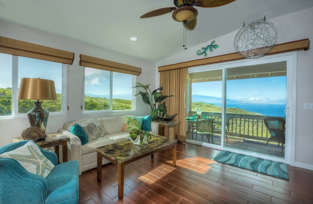 Hale Ka Nani stunning ocean and mountain views, 1 bdrm/1 bath kitchen & laundry