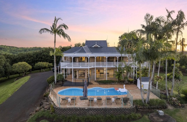 Halt Hill - Large Homestead in the Byron Hinterland with Sweeping views