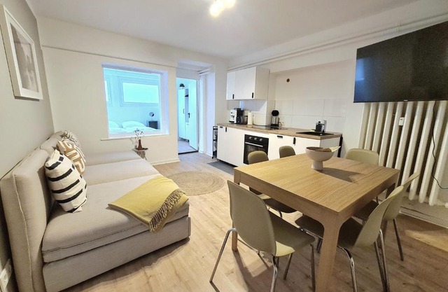 Hamburg City Apartment for 7
