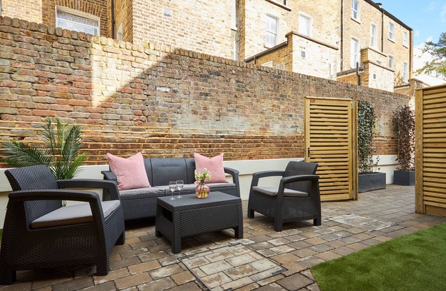 Hammersmith Mews by Viridian Apartments