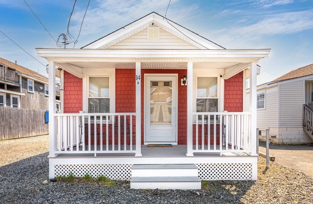 Hampton Beach Cottage - River/Beach 2 Block Walk
