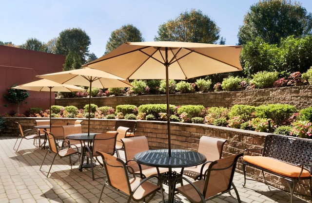 Hampton Inn New York - LaGuardia Airport