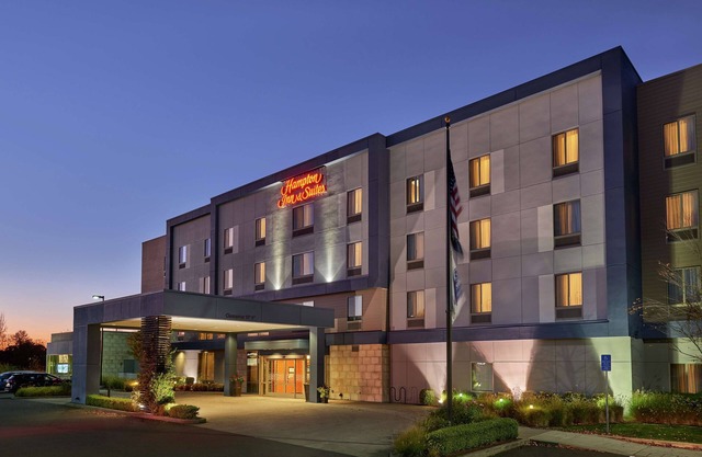 Hampton Inn & Suites Salem, OR