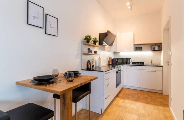 Handmade | Kitchen | Office | High quality | Netflix
