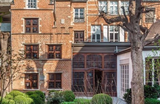 Happert House - Seven Bedroom Castle, Sleeps 12