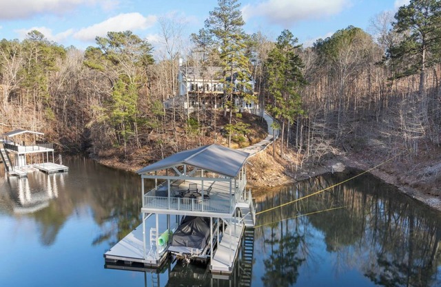 Happy House: 4 BR, 4 BA House in Bremen, Sleeps 12