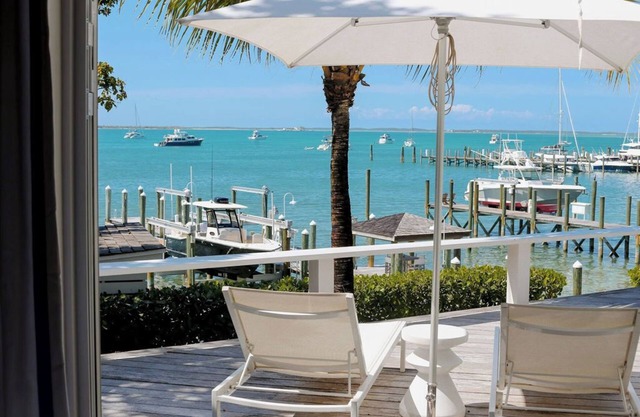 Harbour View 'LOW TIDE' Cottage – Bayside Charm with Spectacular Sunsets