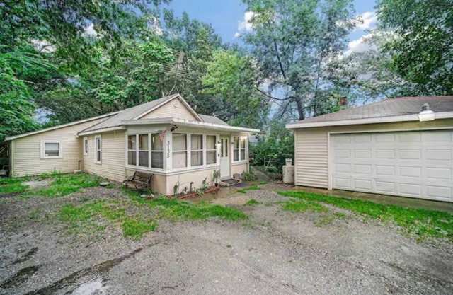 HardRock Hideaway - 5br, Cozy, Steps from Casino!