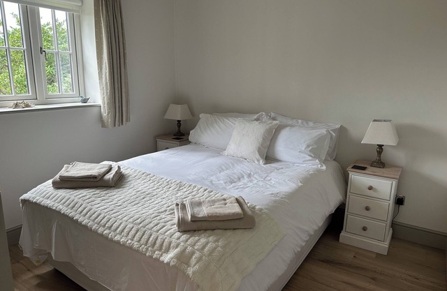Hardy’s View, beautiful property set in a walled garden with 3 acres of land