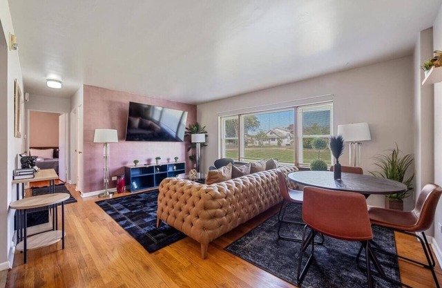 Harmony Haven - 2 Parking Spaces!, Sleeps 4!