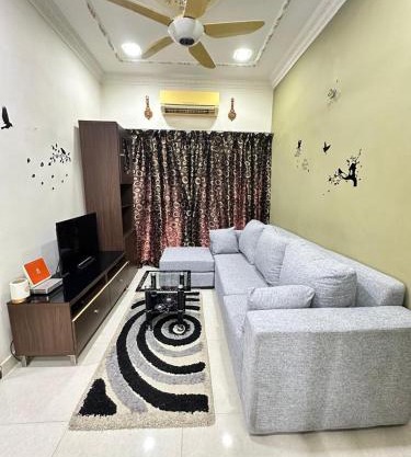 Harryna Homestay Damansara Damai
