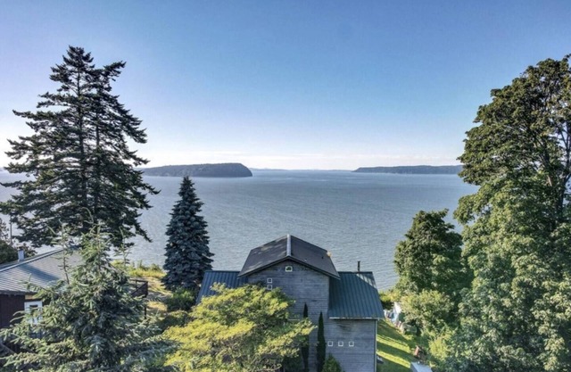 Hat Island Private Retreat