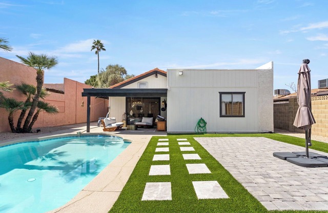 Hatcher Hideaway | 3BR w/Heated Pool Option